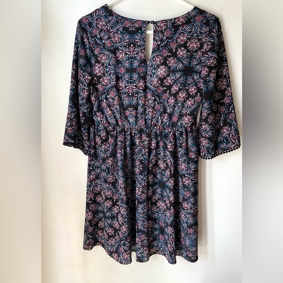 4/$15 Lily Rose Floral Dress Size Small - Picture 2 of 10